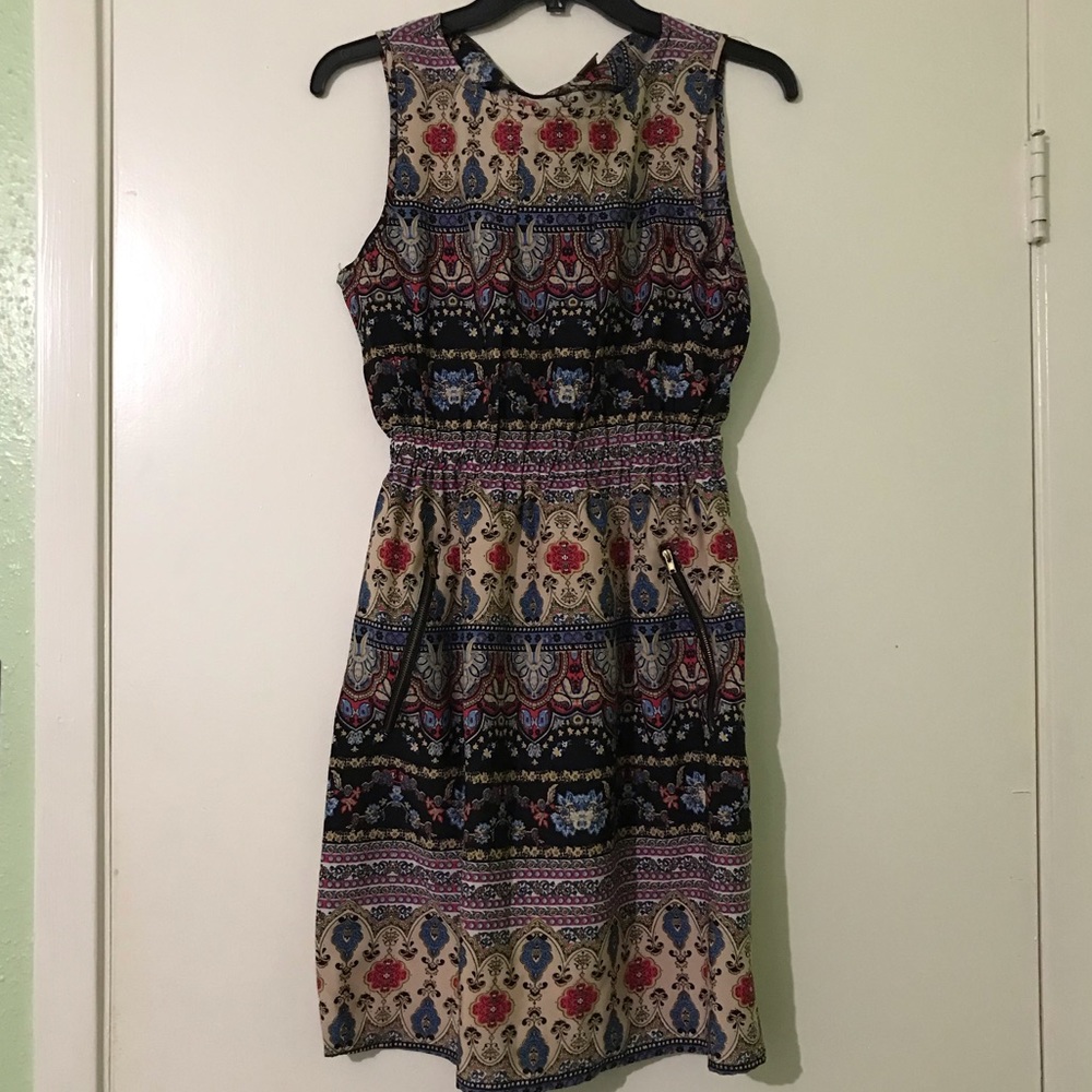 Print dress with pockets